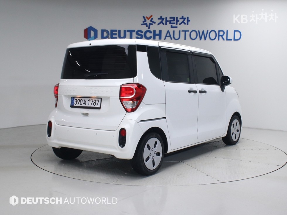 2022 - kia ray