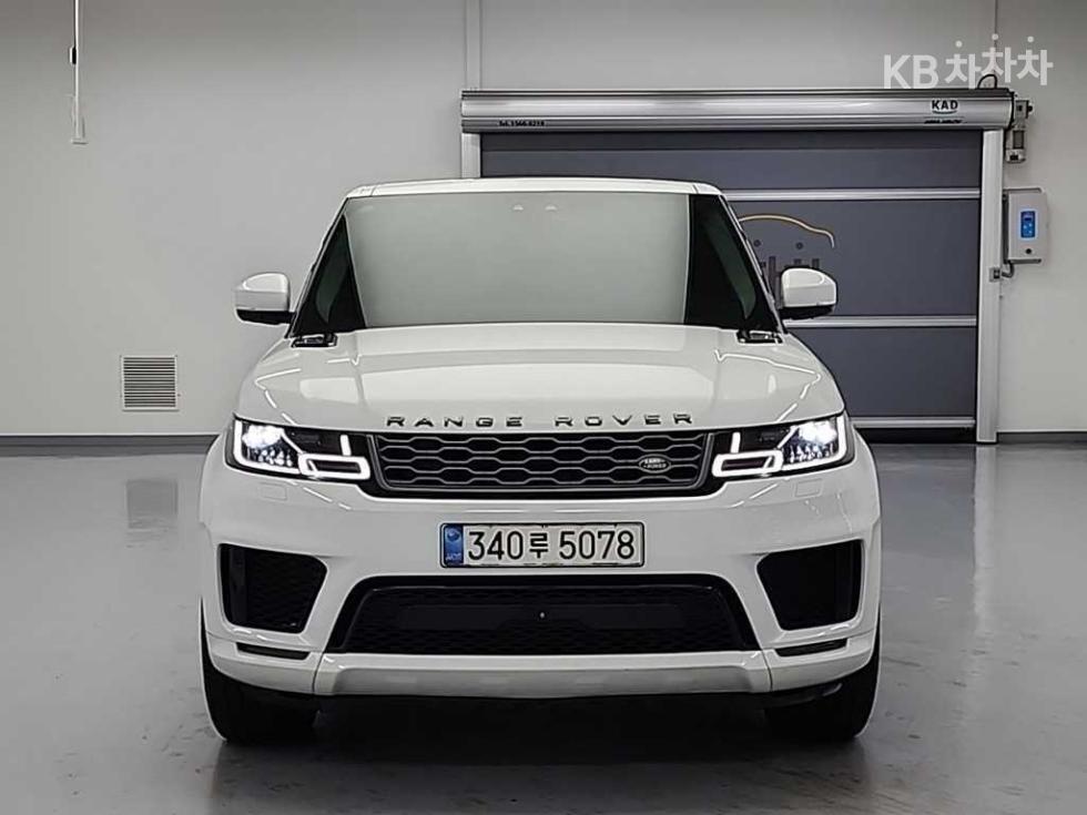 2021 Land Rover Used Car photo