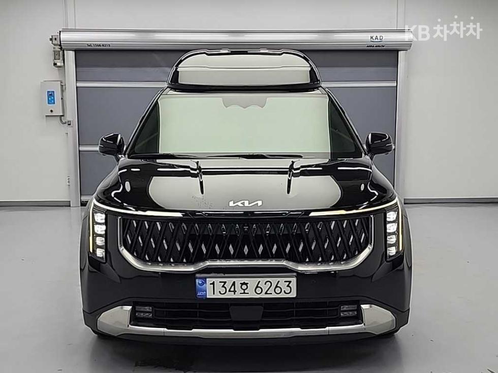 2024 Kia 4 photo
