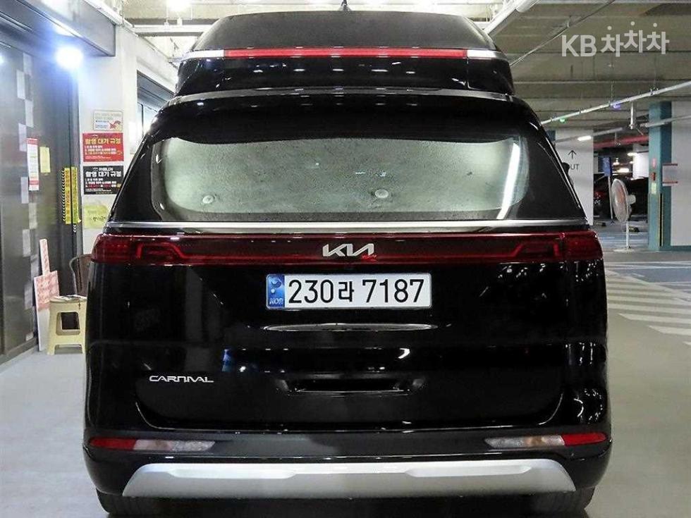 2022 Kia 4 photo
