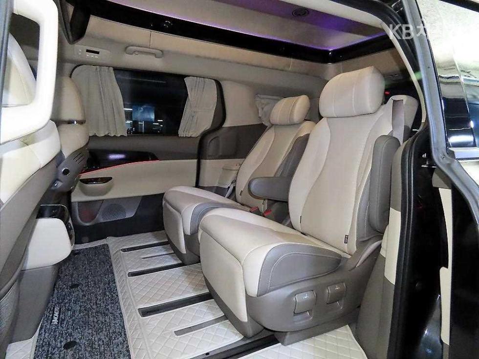 2022 Kia 4 photo