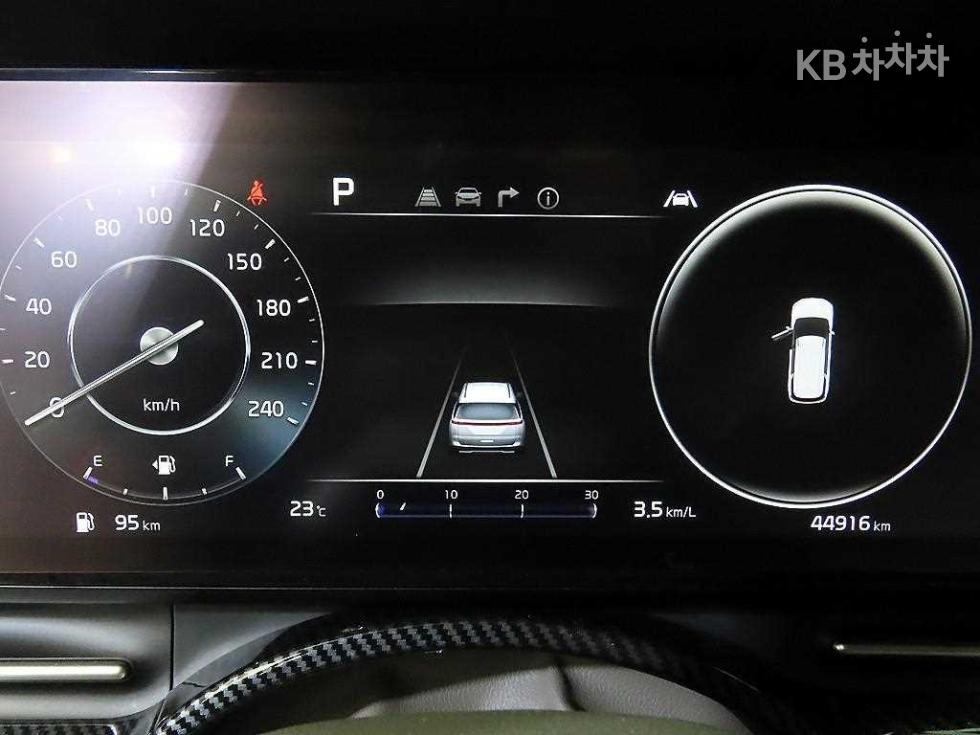2022 Kia 4 photo