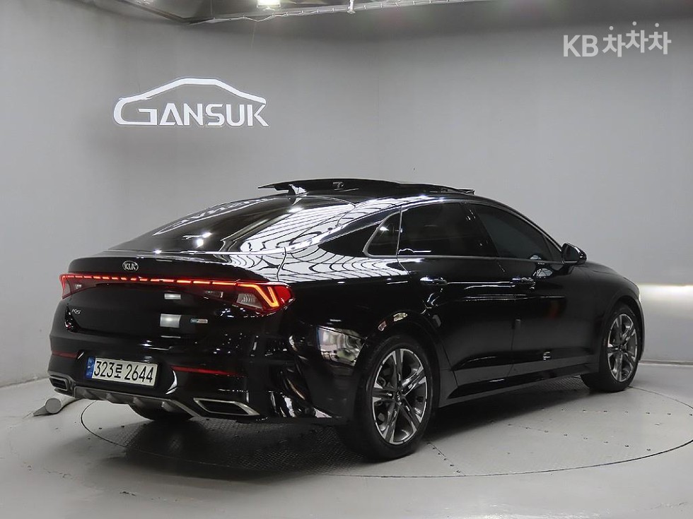 2021 - kia k5
