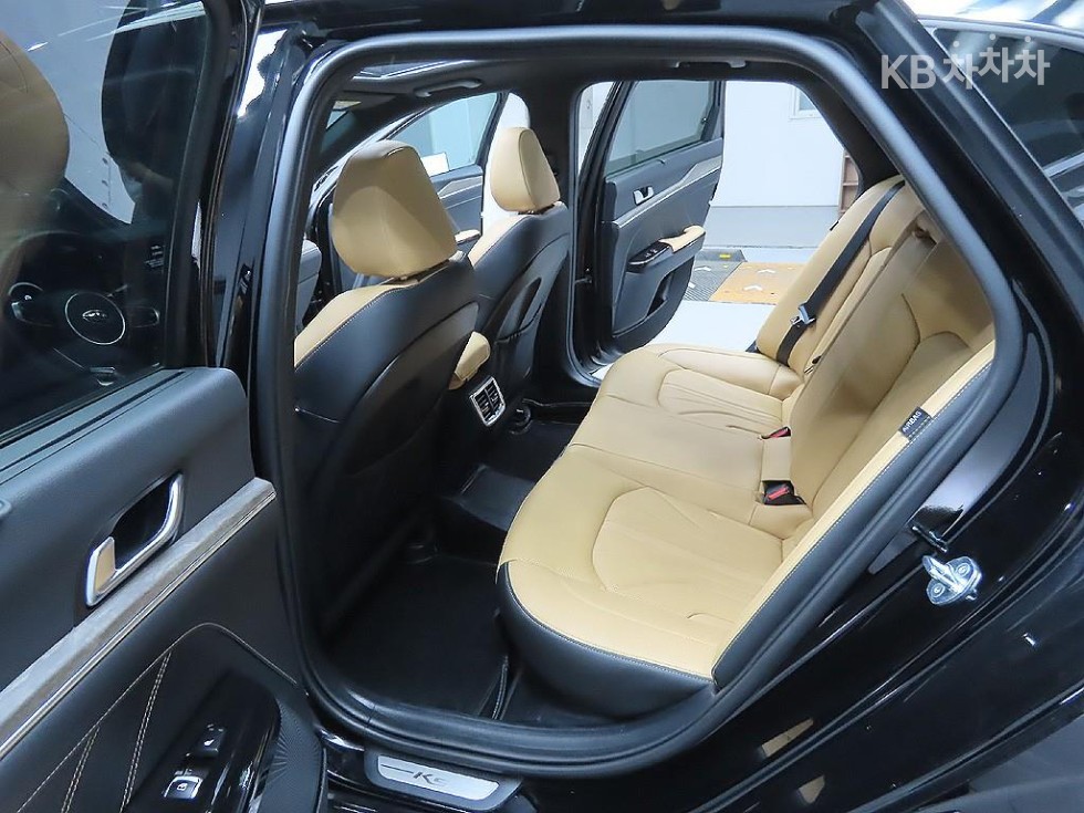 2021 - kia k5