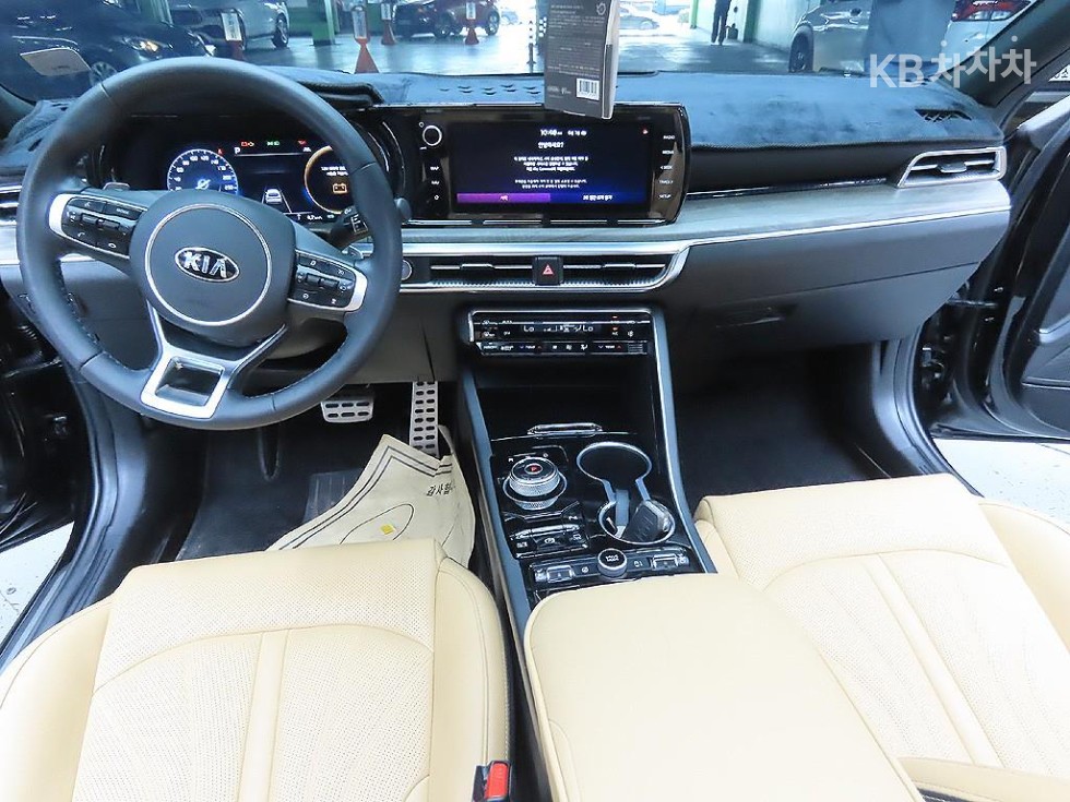 2021 - kia k5