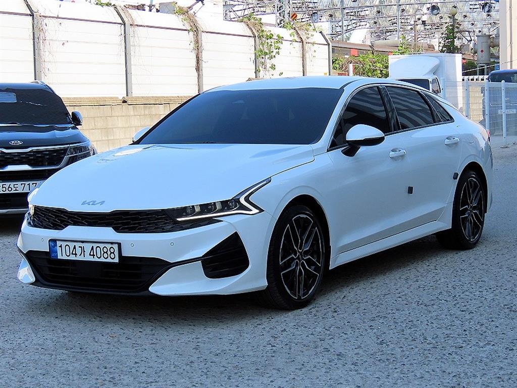 2023 - kia k5