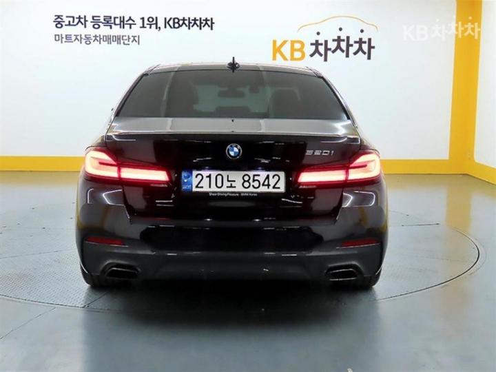 BMW 5 Series G30 520i M Sport — фото 3