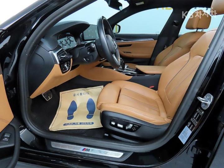BMW 5 Series G30 520i M Sport — фото 5