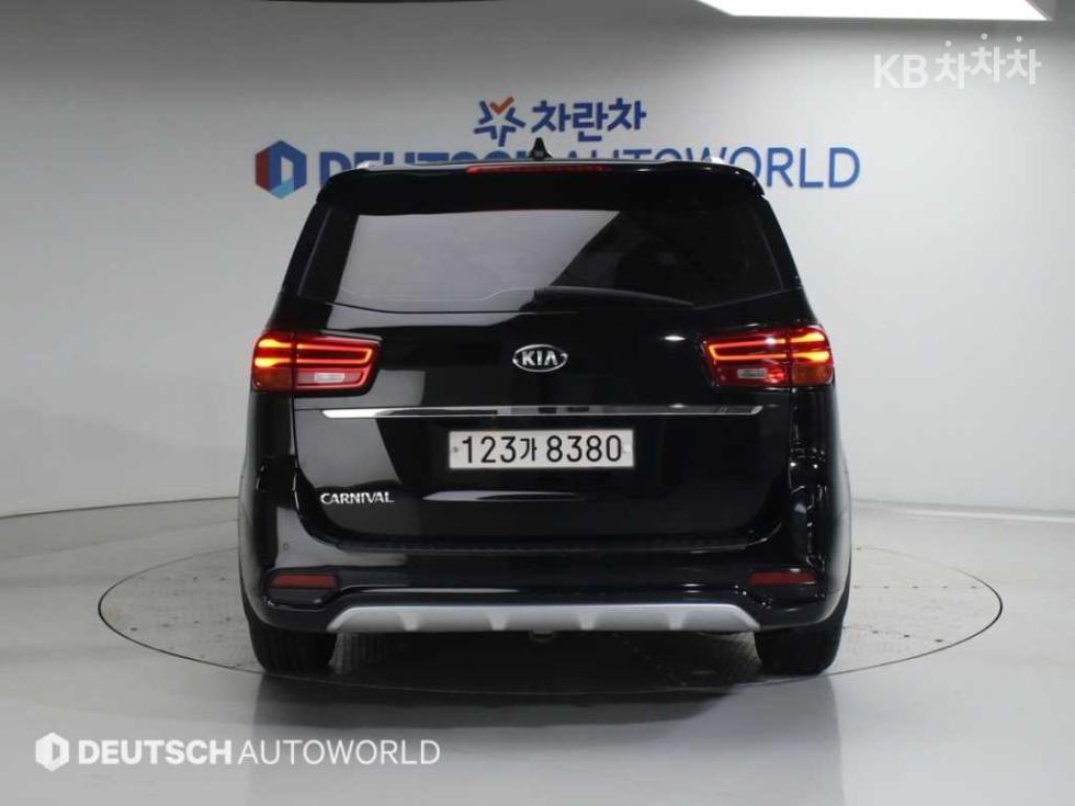 2019 - kia carnival