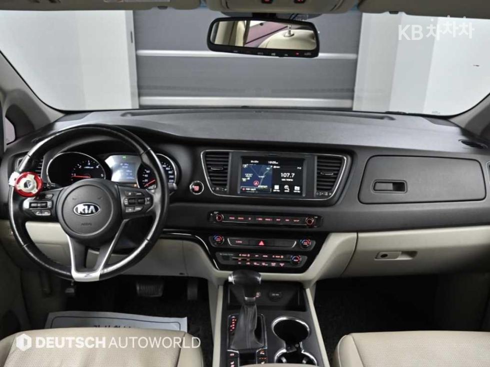 2019 - kia carnival