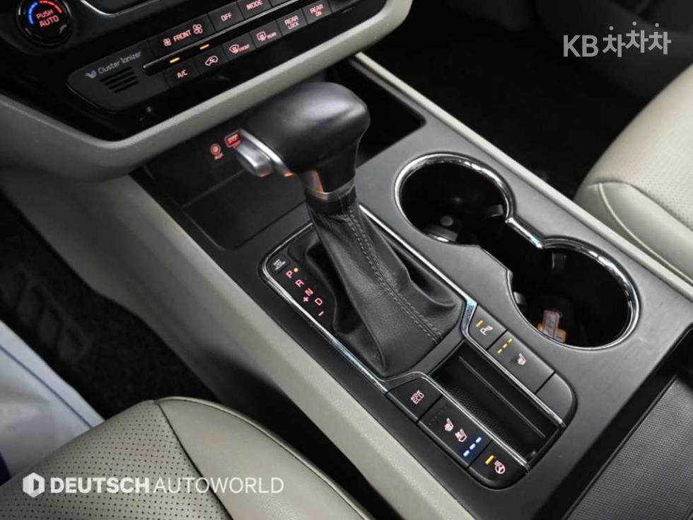 2019 - kia carnival