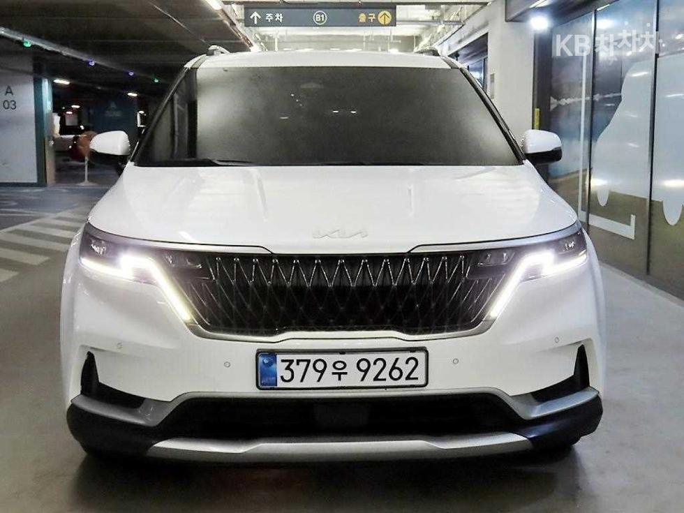 2023 - kia carnival