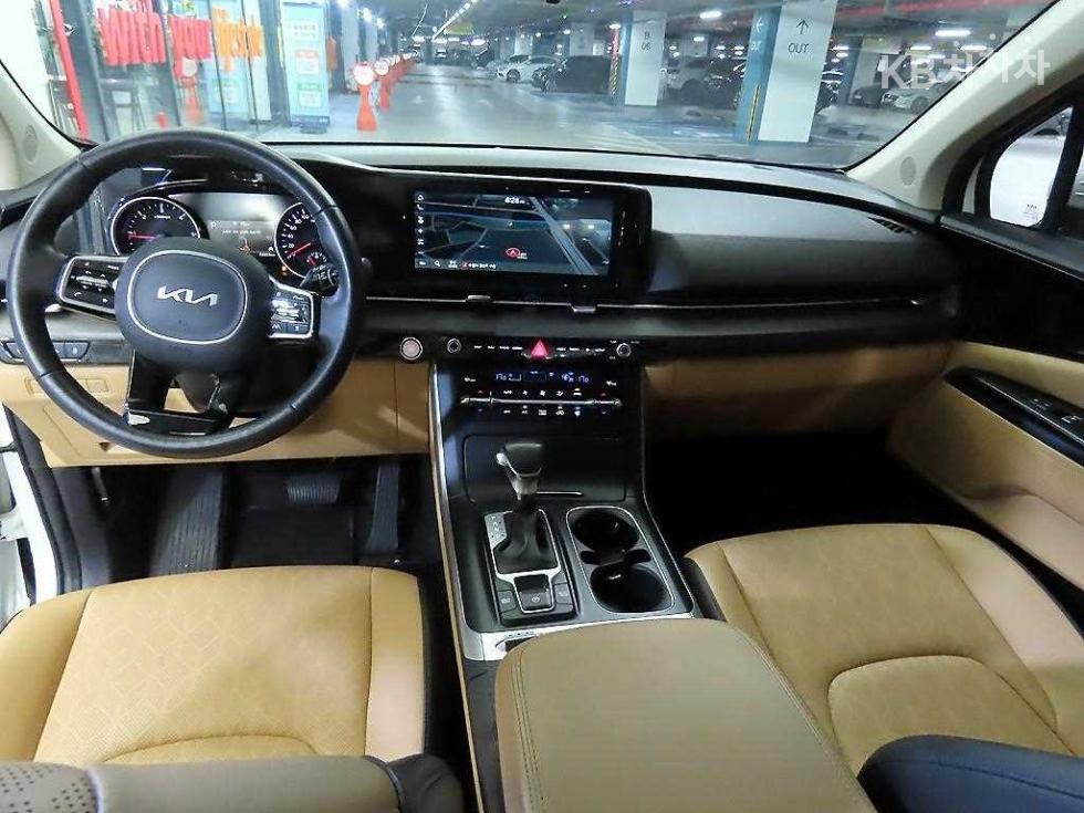 2023 - kia carnival