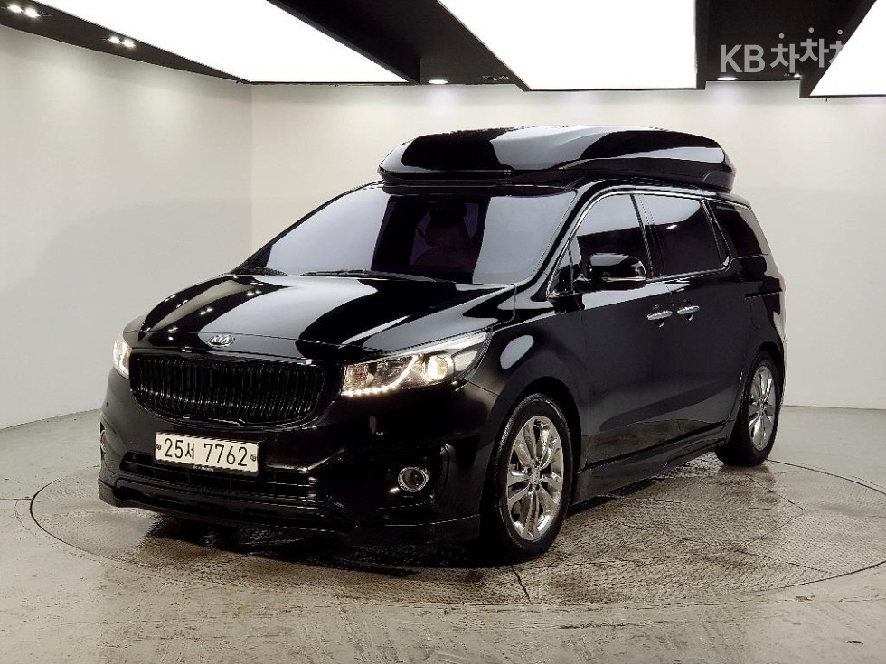 2016 Kia carnival 9-seater 2.2 diesel high limousine prestige