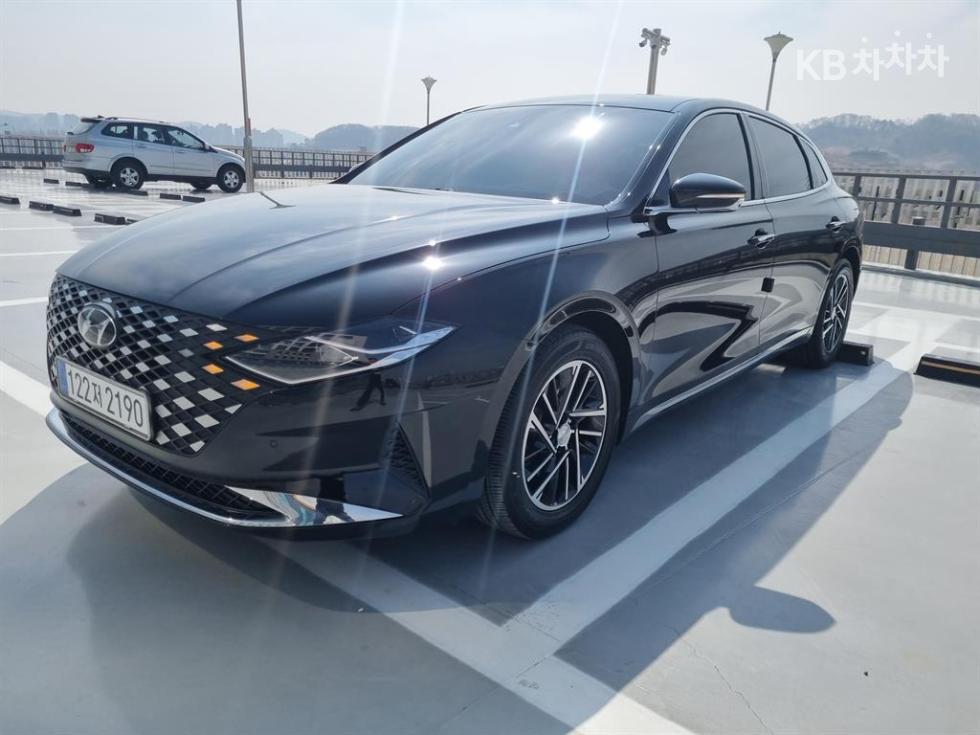 2022 hyundai Grandeur 2.5 premium