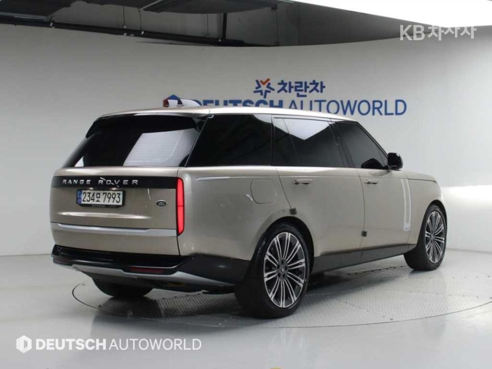 Land Rover Range Rover — miniaturë 2