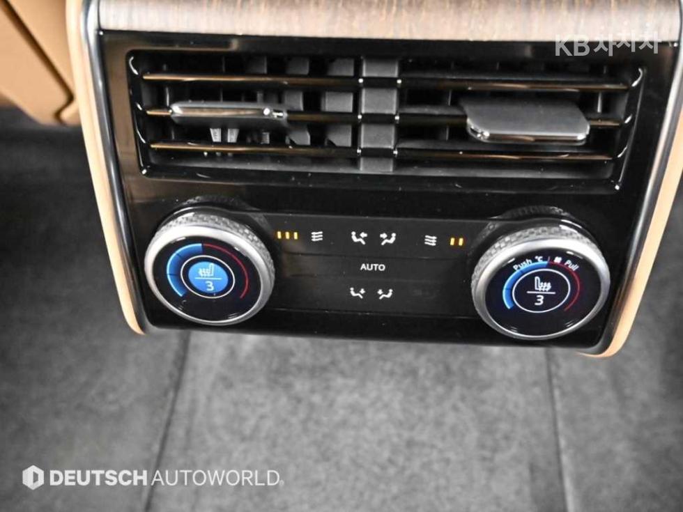 Land Rover Range Rover — miniaturë 16
