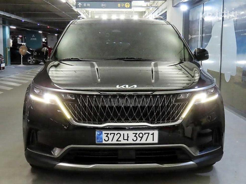 2022 - kia carnival