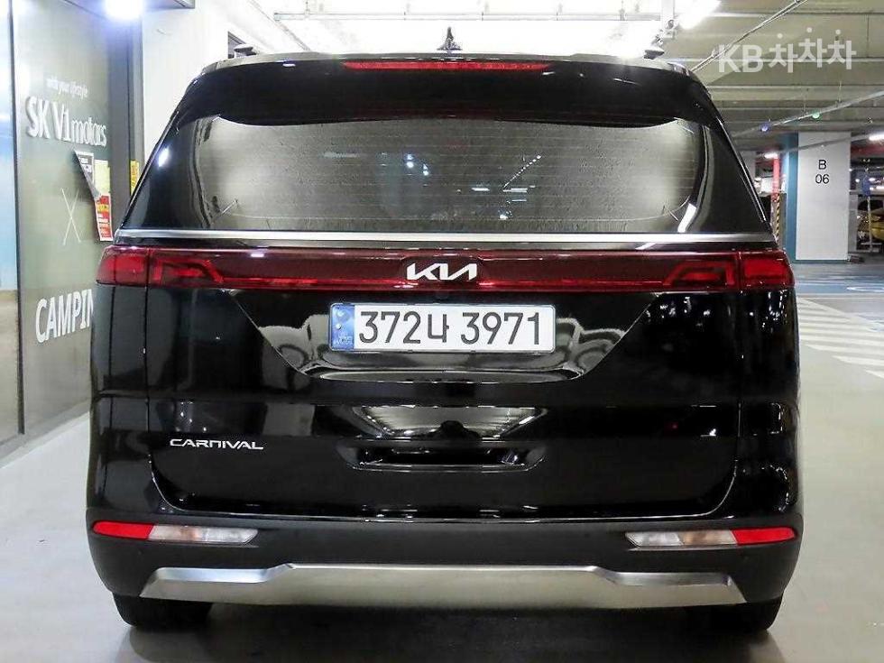 2022 - kia carnival
