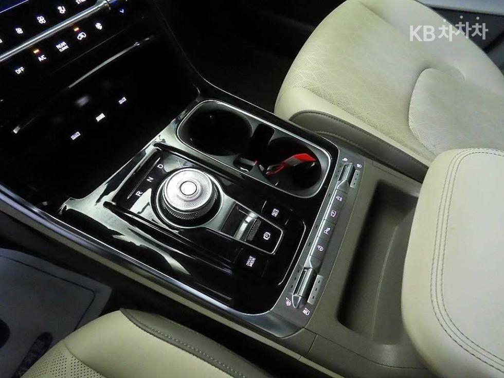 2022 - kia carnival