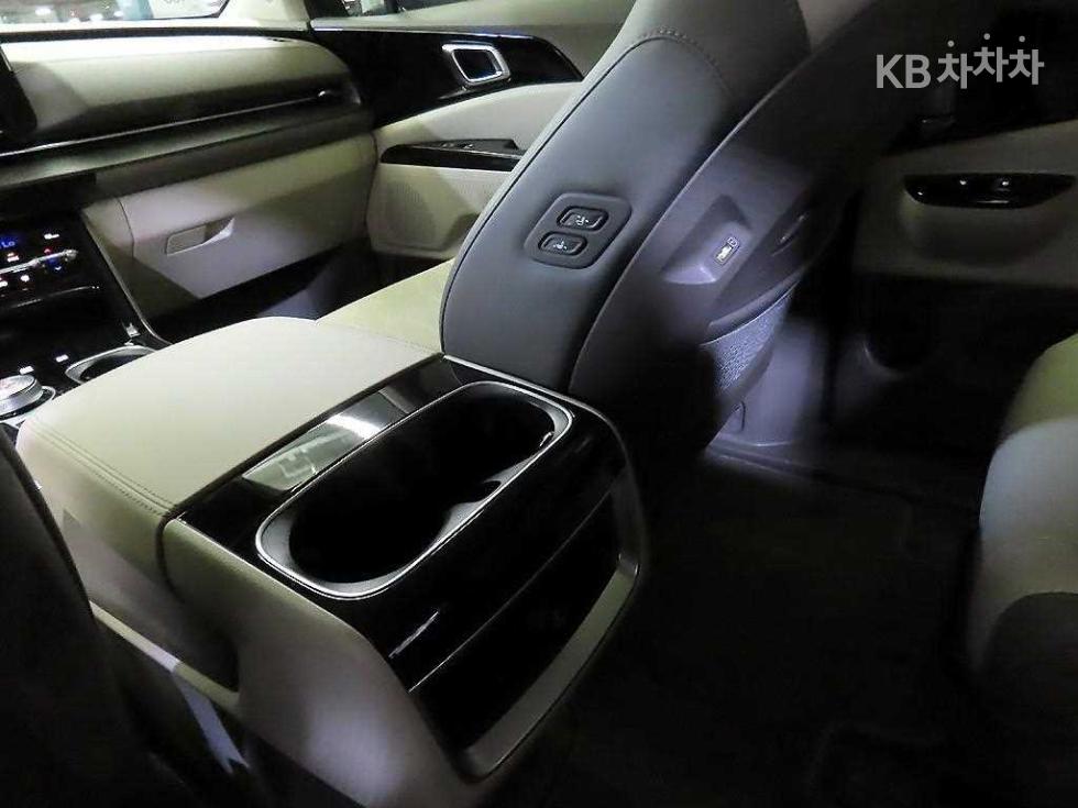 2022 - kia carnival