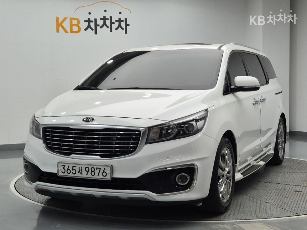 2016 Kia carnival 7-seater 2.2 diesel limousine VIP