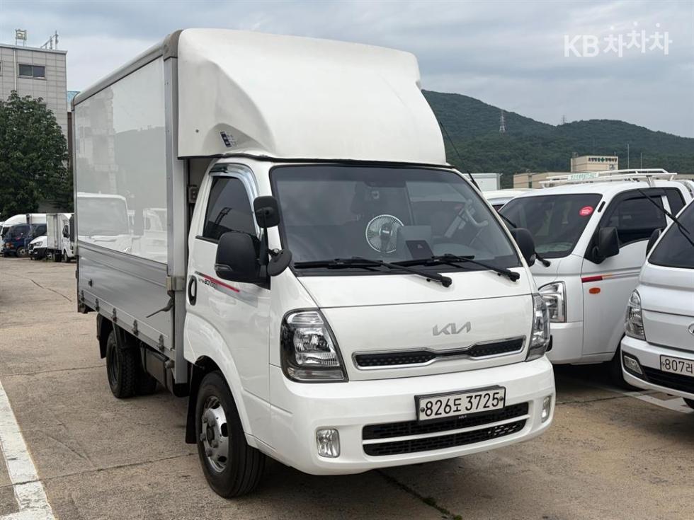 2022 - kia bongo iii