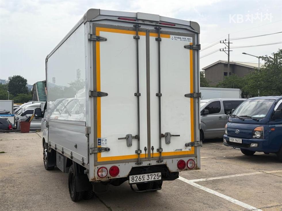 2022 - kia bongo iii