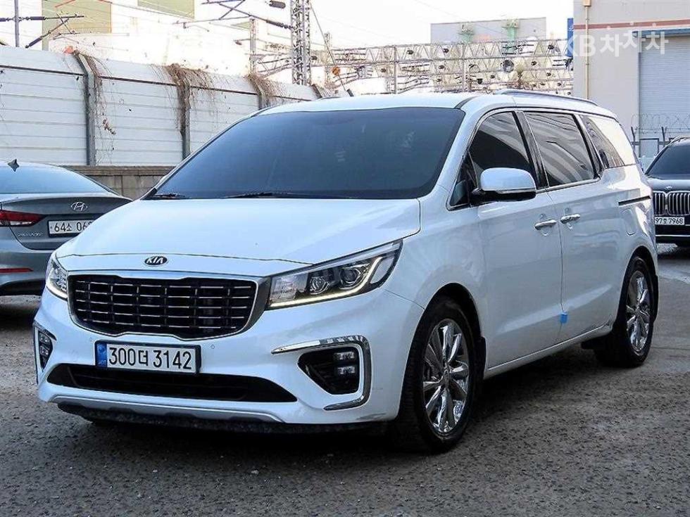 2019 - kia carnival