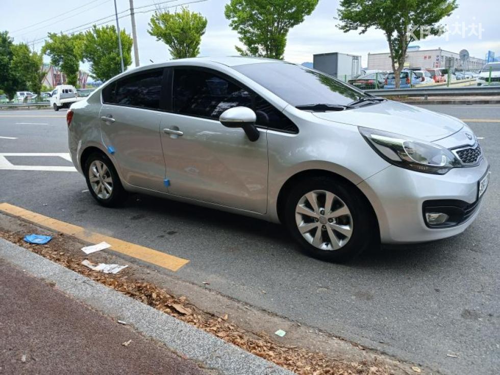 2014 - kia pride