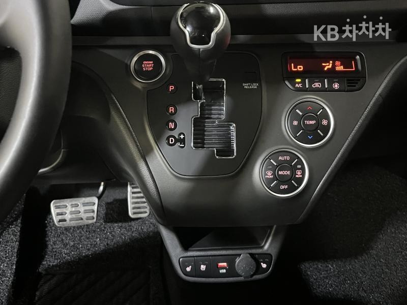 2025 - kia kia