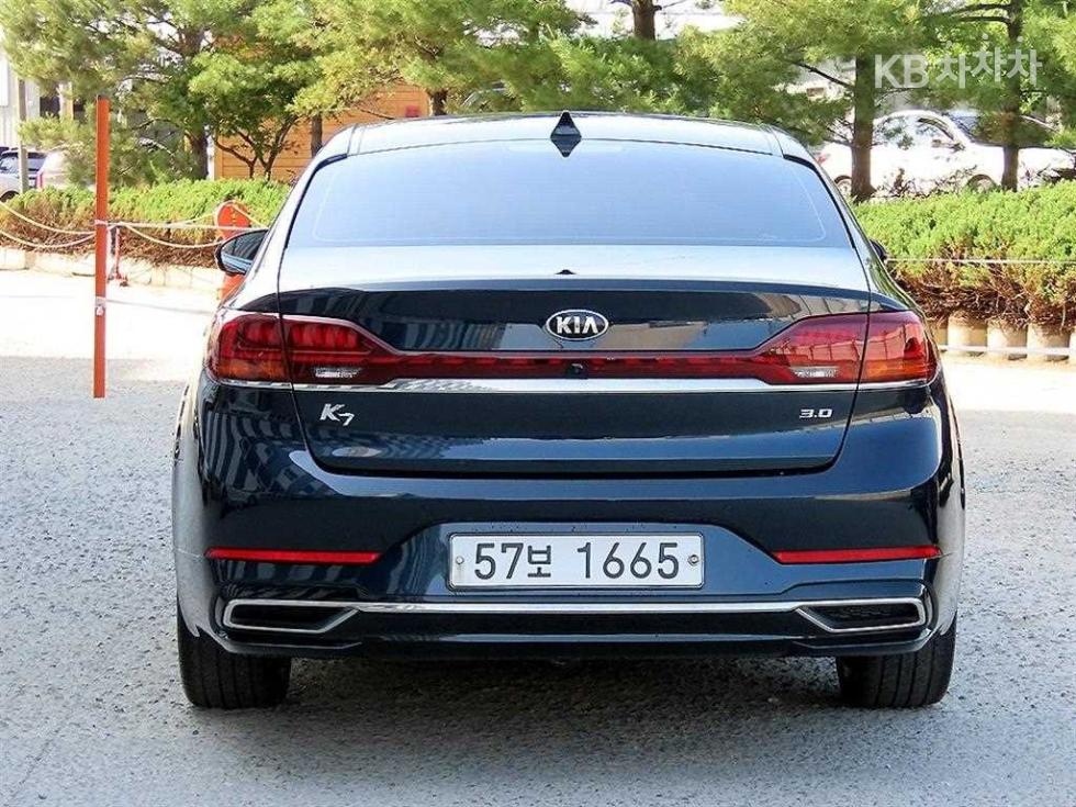 2020 - kia k7