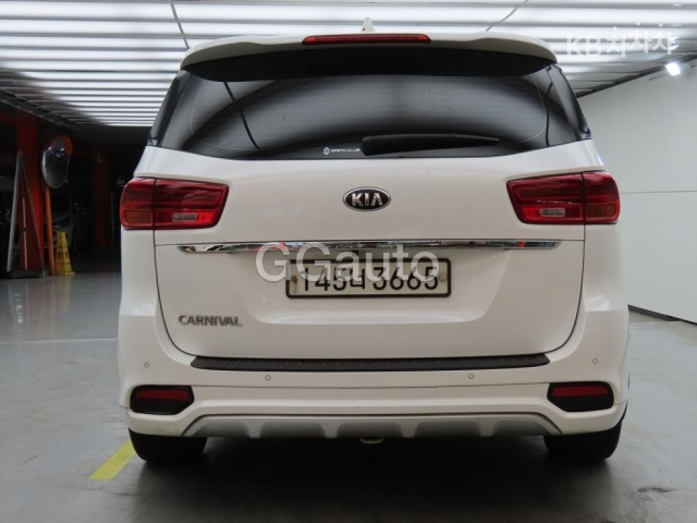 2019 - kia carnival
