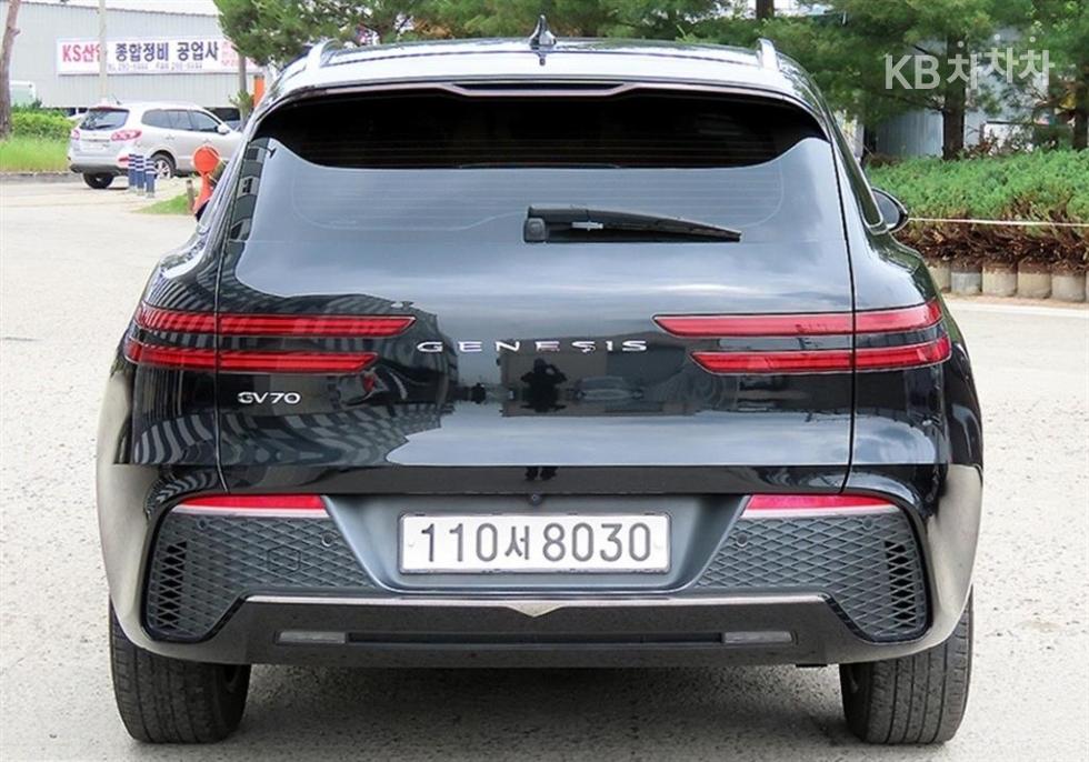 2021 Genesis GV70 photo
