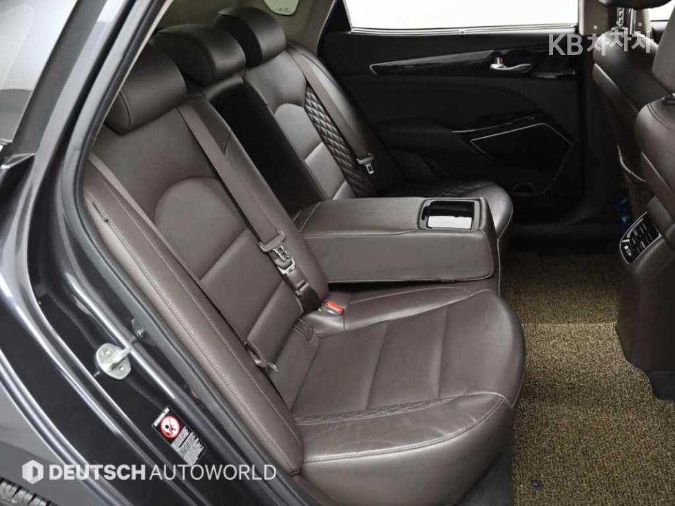 2017 - kia k7