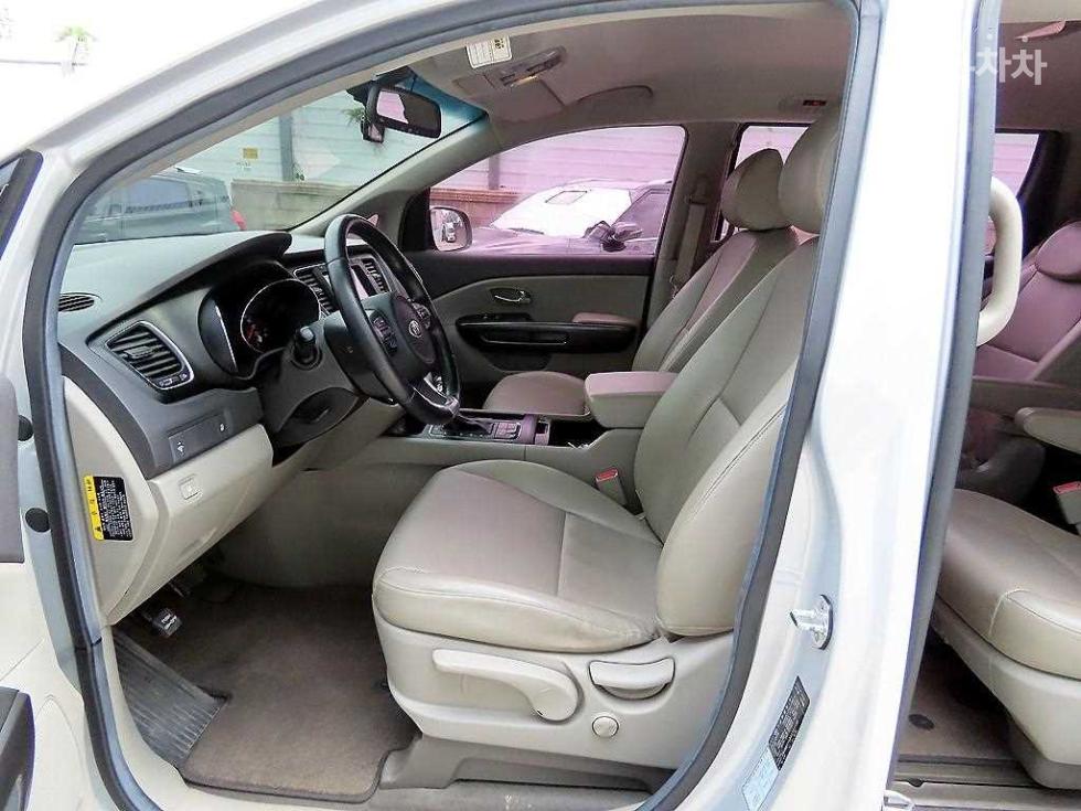 2016 - kia carnival