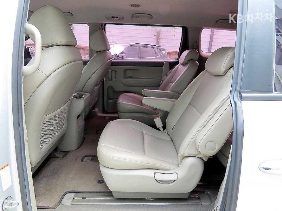 2016 - kia carnival
