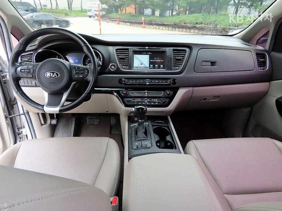 2016 - kia carnival