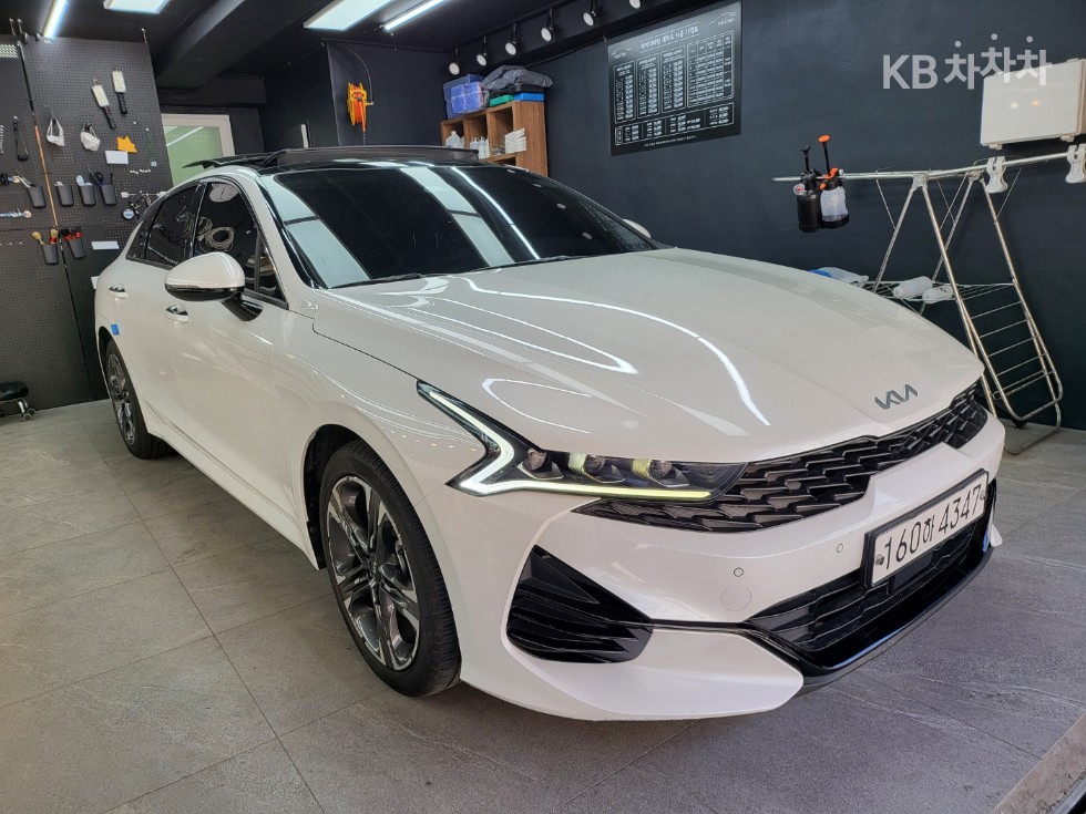2022 - kia k5