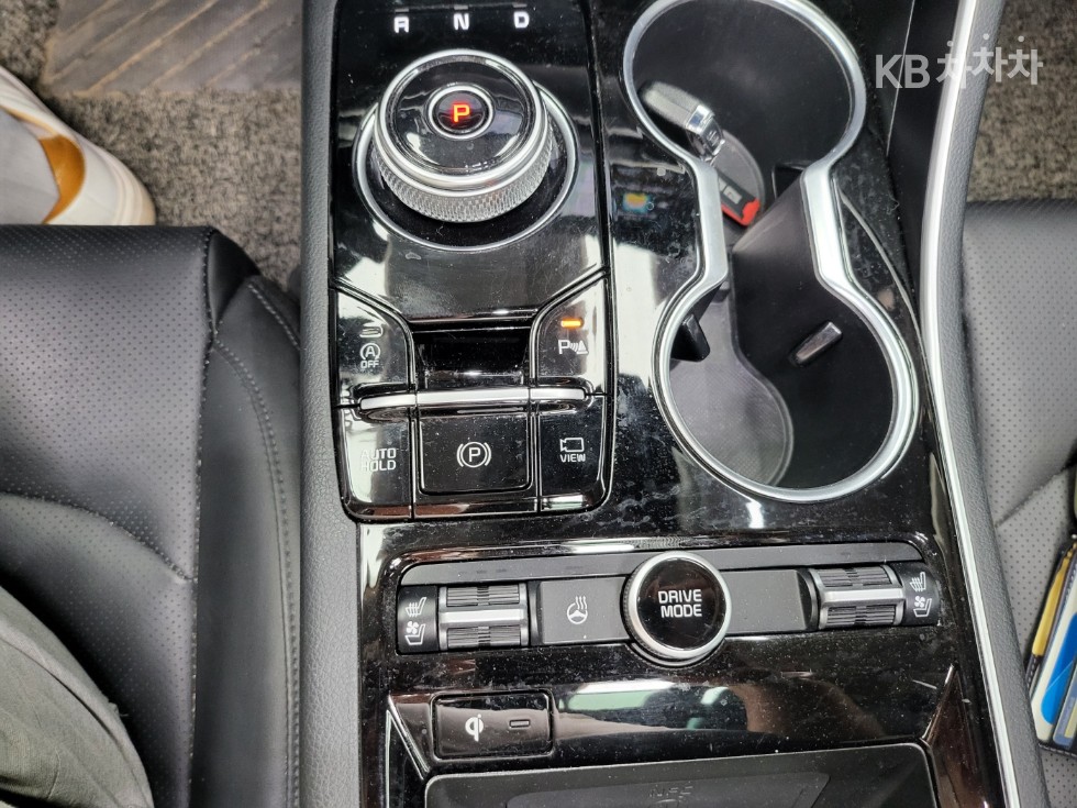 2022 - kia k5