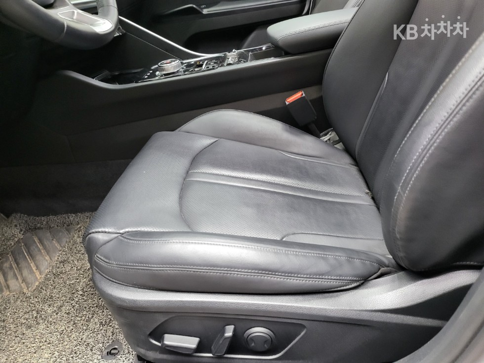 2022 - kia k5