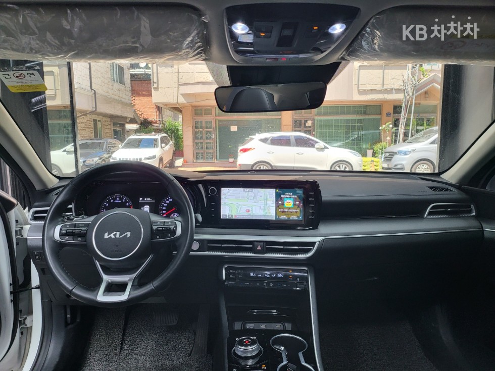 2022 - kia k5