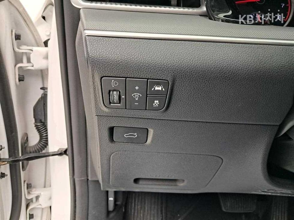 2023 - kia k5