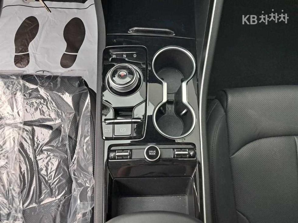 2023 - kia k5