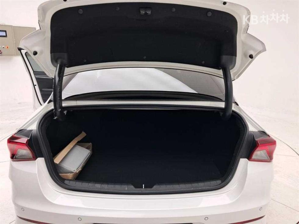 2023 - kia k5