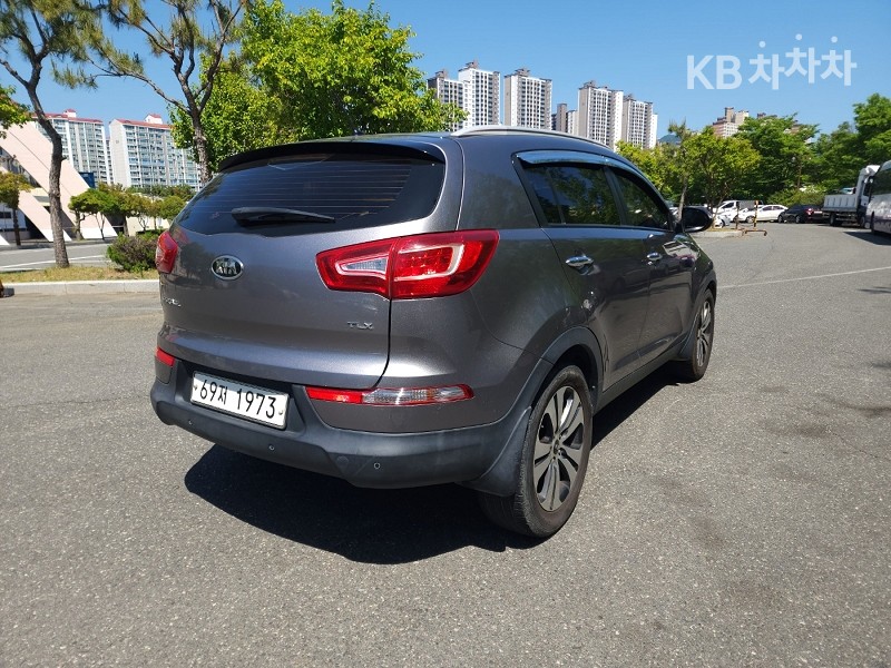 2011 - kia sportage