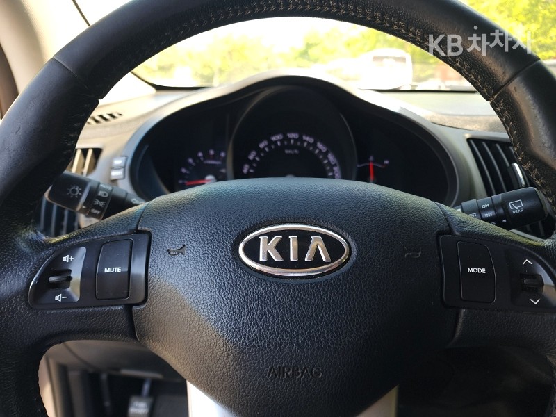 2011 - kia sportage