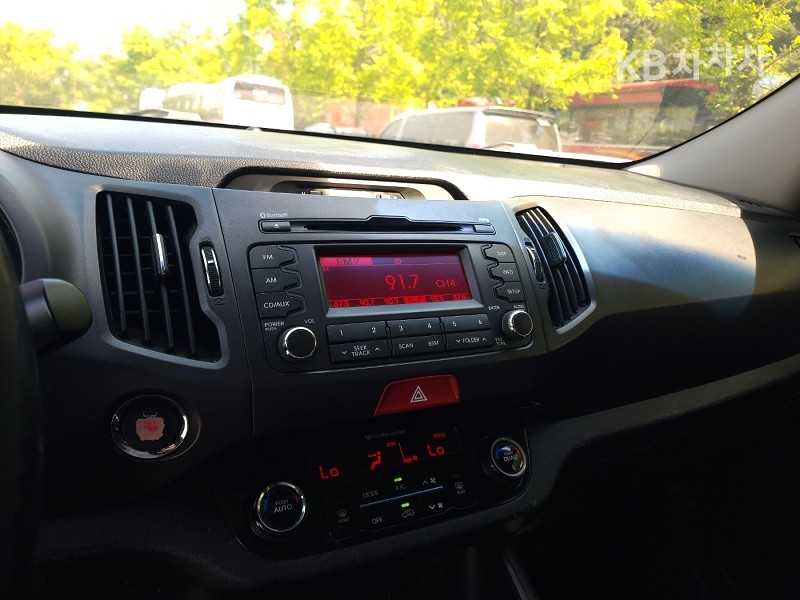 2011 - kia sportage