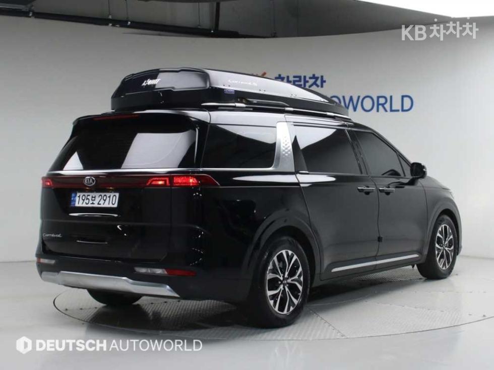 2021 - kia carnival