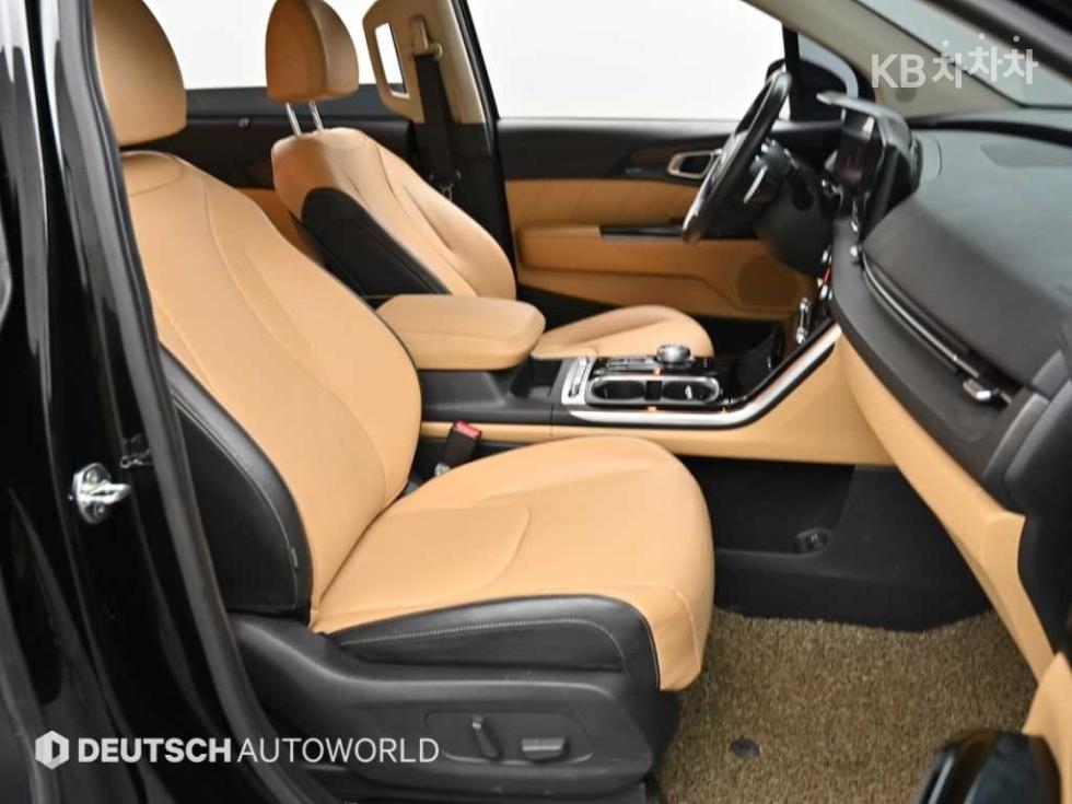2021 - kia carnival